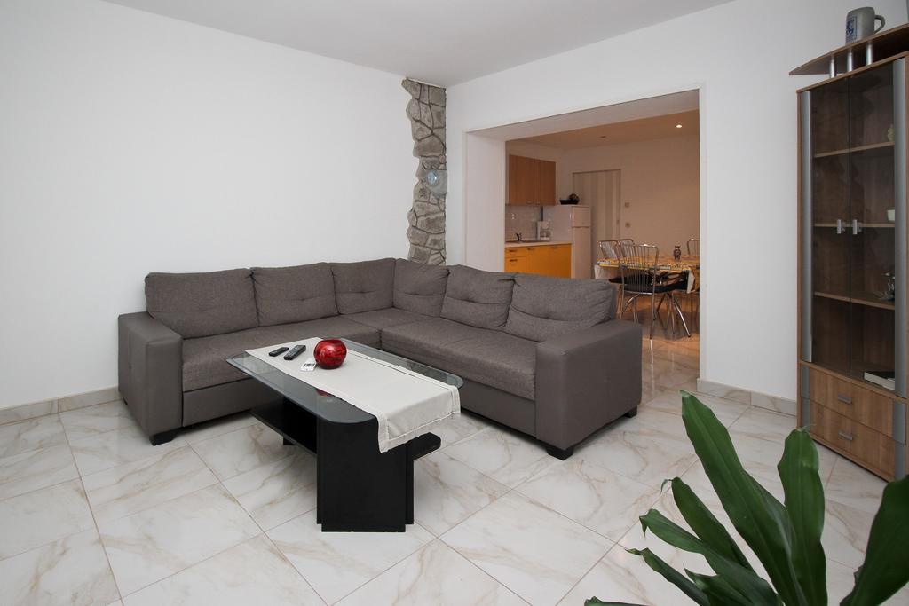 Apartment Drazen Šilo Δωμάτιο φωτογραφία