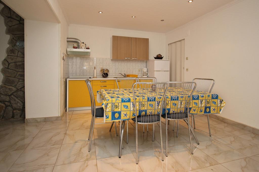 Apartment Drazen Šilo Δωμάτιο φωτογραφία